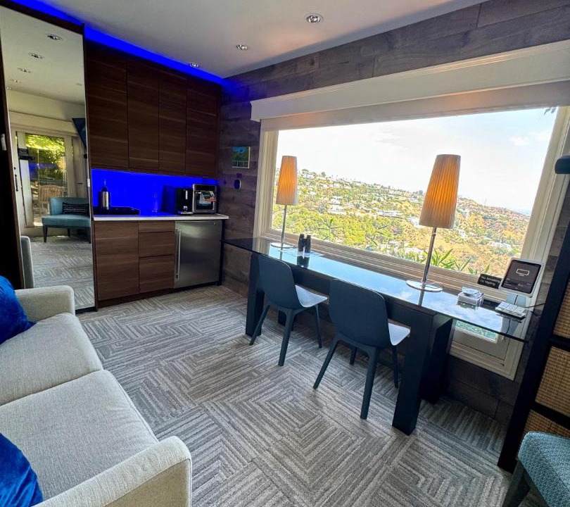 Photo of Others in Hollywood Hills West