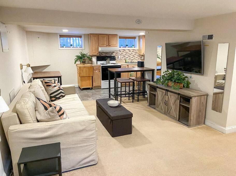 Photo of Livingroom in Woodridge