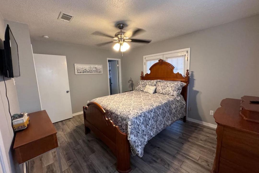 Photo of Bedroom in Gulf Hills
