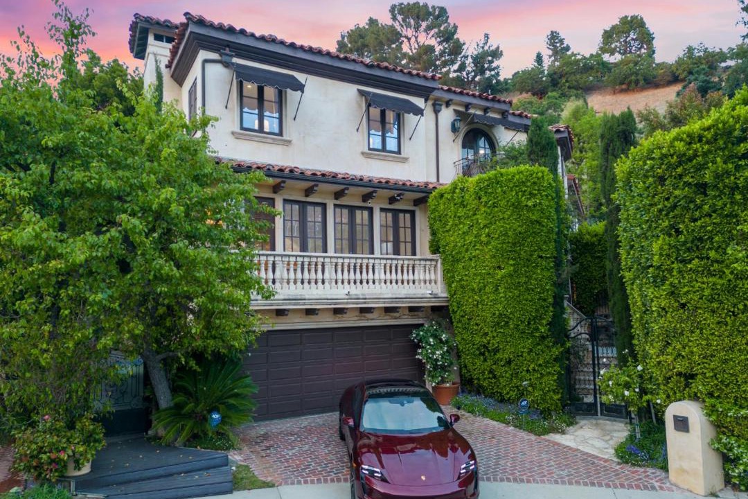 Photo of Others in Beverly Hills