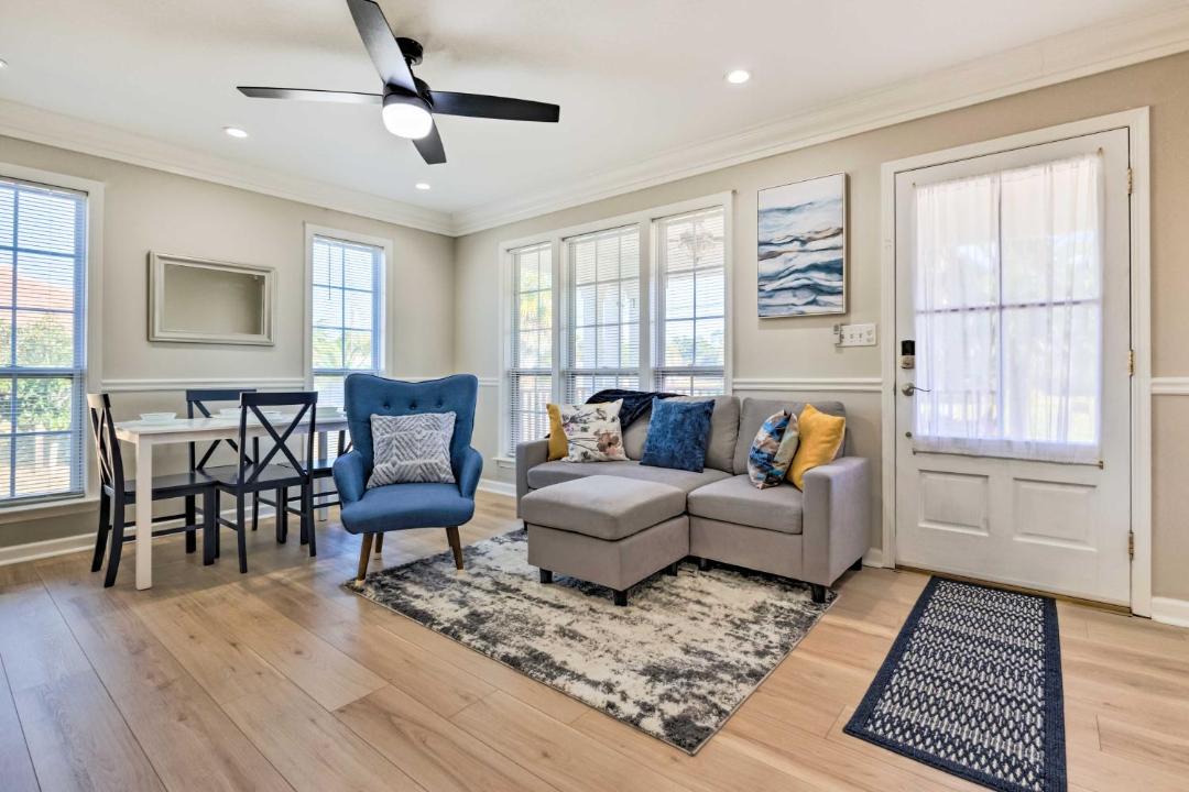 Photo of Livingroom in Long Beach