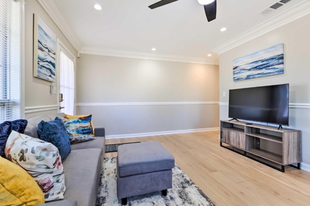 Photo of Livingroom in Long Beach