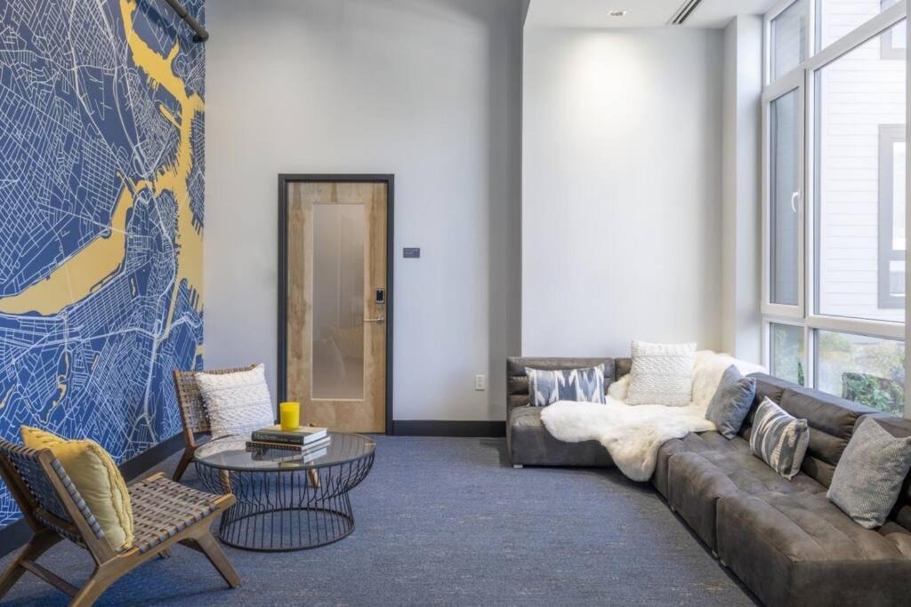 Photo of Livingroom in Boston