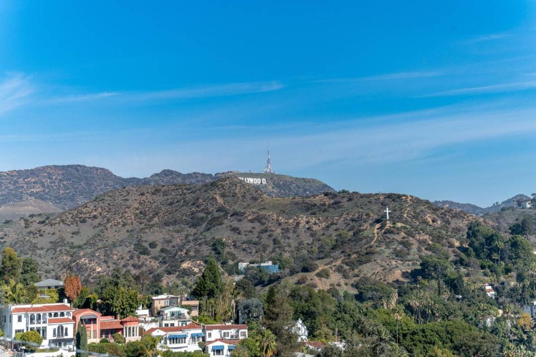 Photo of Others in Hollywood Hills