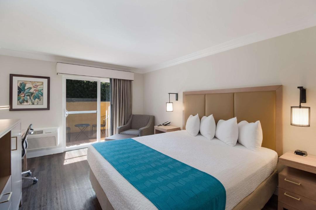 Photo of Bedroom in Woodland Hills