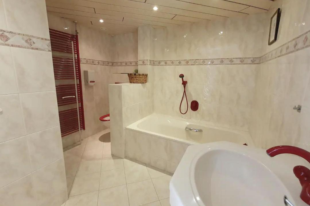 Photo of Bathroom in Le Blanc-Mesnil