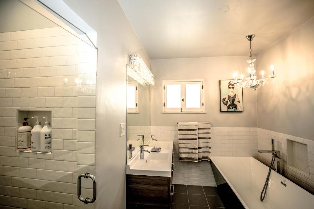 Photo of Bathroom in Beverly Grove