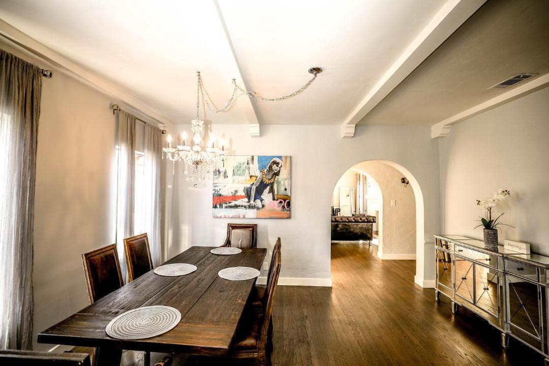 Photo of Livingroom in Beverly Grove