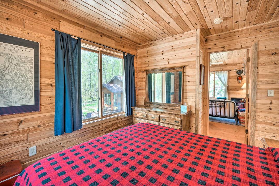Photo of Bedroom in Crosslake