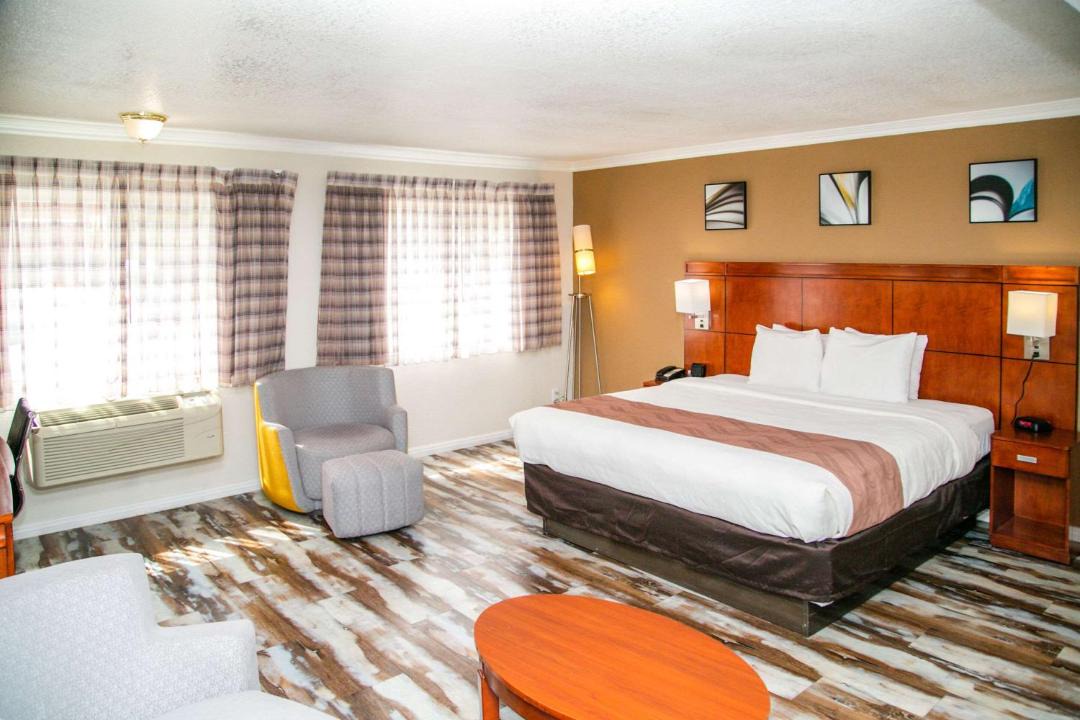 Photo of Bedroom in Thousand Oaks