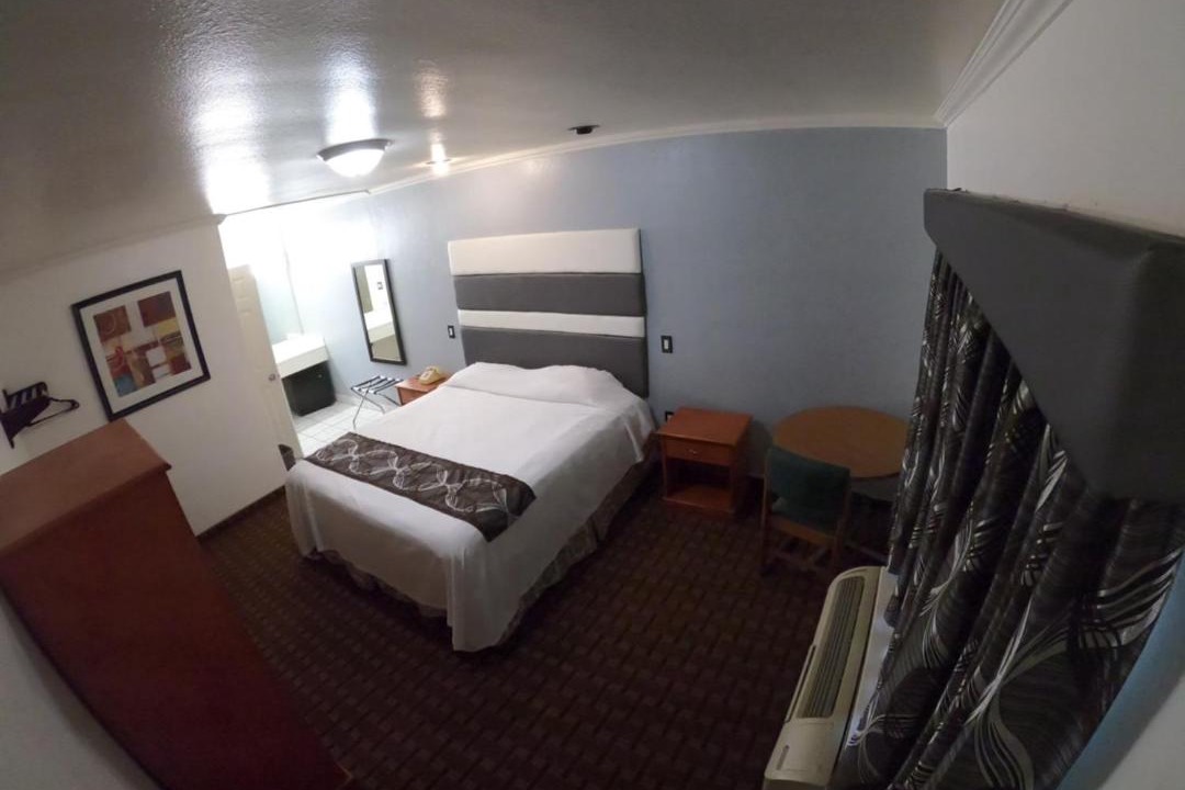 Photo of Bedroom in Hollywood