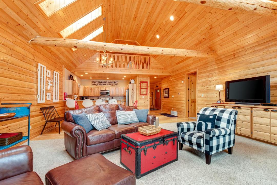 Photo of Livingroom in Manitowish Waters