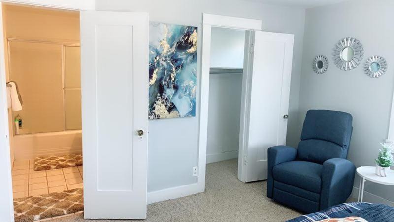 Photo of Livingroom in East Pasadena