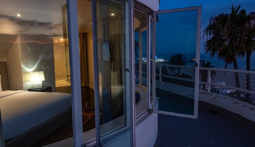 The Oasis Suite