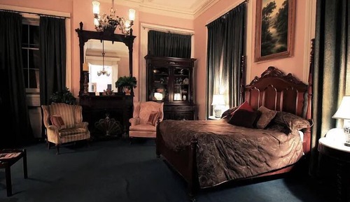 Deluxe Room, 1 Queen Bed