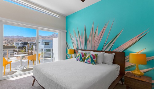 The Palm Springs Patio Suite