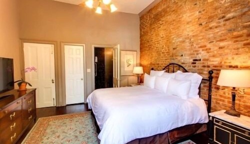 Audubon Cottage 1