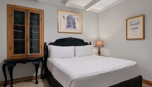 Deluxe Room, 1 King Bed