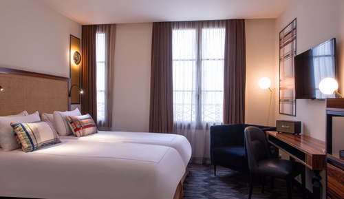 Twin Room (La Môme Twin)