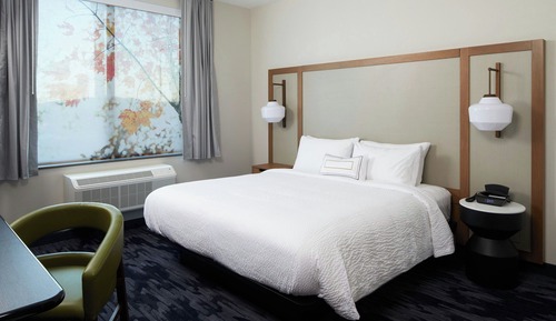 Room, 1 King Bed, Accessible Bathtub