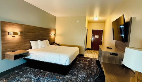 Room, 1 King Bed, Mobility Accessible, Non Smoking