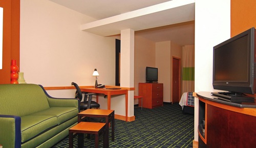 Studio, 1 King Bed with Sofa bed (Mobility/Hearing Access, Roll-In Shwr)