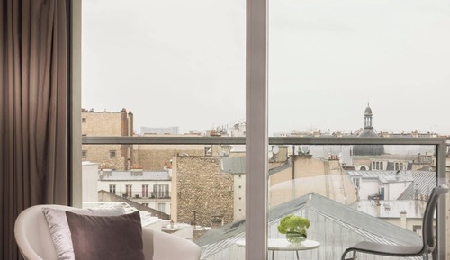 Prestige Balcony room, 1 king room