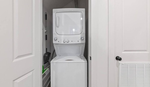 Luxury Townhome, Kitchenette, Ground Floor