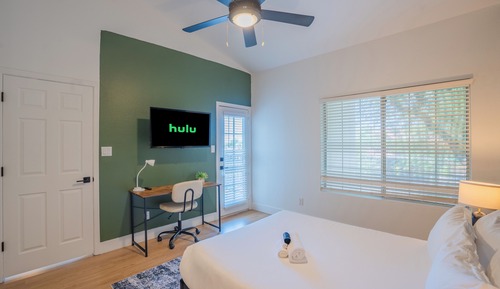 Standard Apartment, Multiple Beds, Non Smoking, Pets Allowed