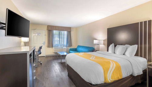 Suite, 1 Queen Bed with Sofa bed, Non Smoking