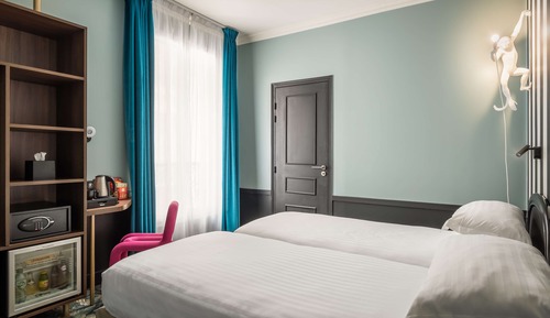 Adjoining Rooms for 4 People