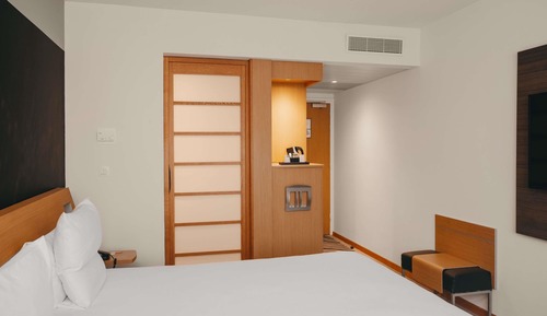 Family Room, 1 Queen Bed with Sofa bed (Family)
