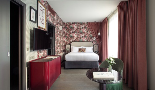 Premium Room, 1 Queen Bed with Sofa bed