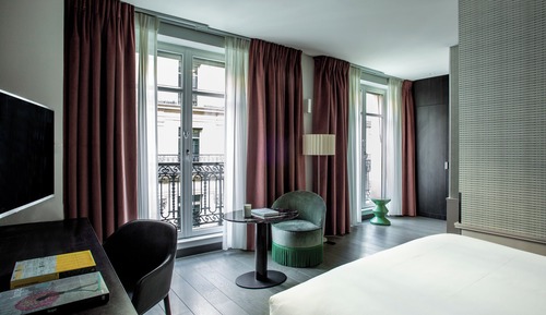 Standard Room, 1 Queen Bed