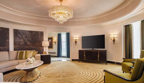 Suite, 2 Queen Beds (Oval, Washington Monument View)