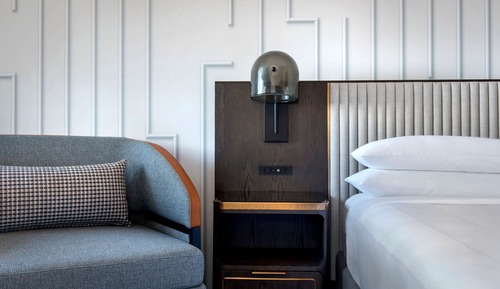 Room, 1 King Bed (Hearing Accessible)
