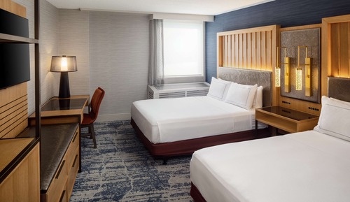 Room, 2 Queen Beds, Accessible (Roll-In Shower)