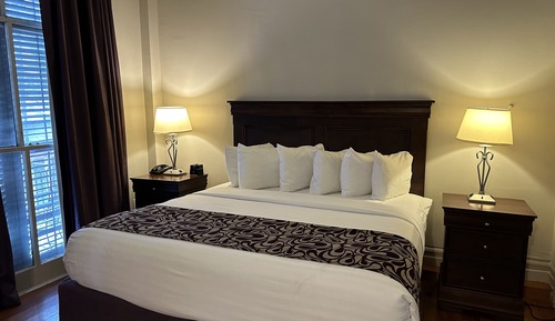 Deluxe Room, 1 King Bed