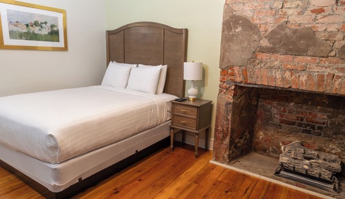 Room, 1 Queen Bed (Interior Queen)