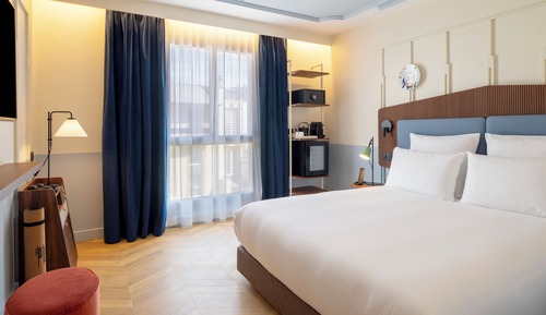 Classic Double Room, 1 Queen Bed, Mobility Accessible