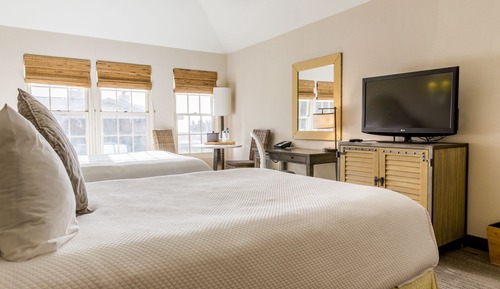 Traditional Room (2 Queen)