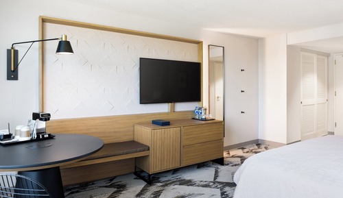 Deluxe Room, 1 King Bed