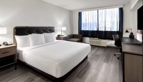 Standard Room, 1 King Bed