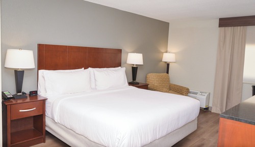 Standard Room, 1 King Bed