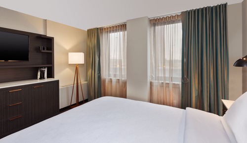 Standard Room, 1 Queen Bed