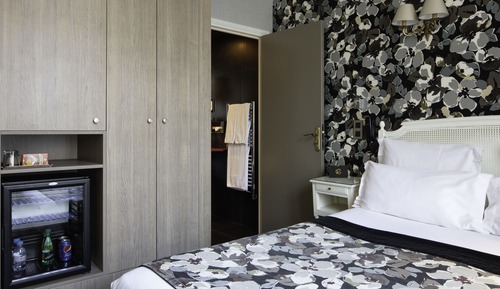 Double Room - Complimentary soft minibar,courtesy tray, Chromecast and digital press