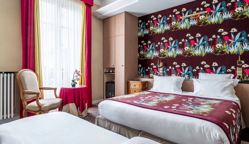 Privilege Room, Garden Side- Complimentary soft minibar,courtesy tray, Chromecast and digital press