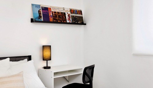 Suite with Kitchenette, 1 Queen (Self Check-In with Virtual Front Desk)