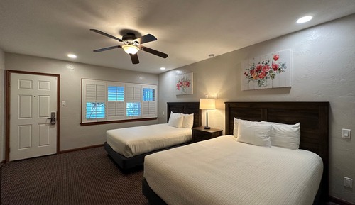 Deluxe Room, 2 Queen Beds, Accessible Bathtub, Garden View