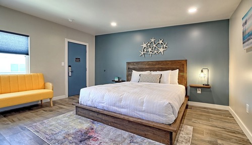 Deluxe Room, 1 King Bed